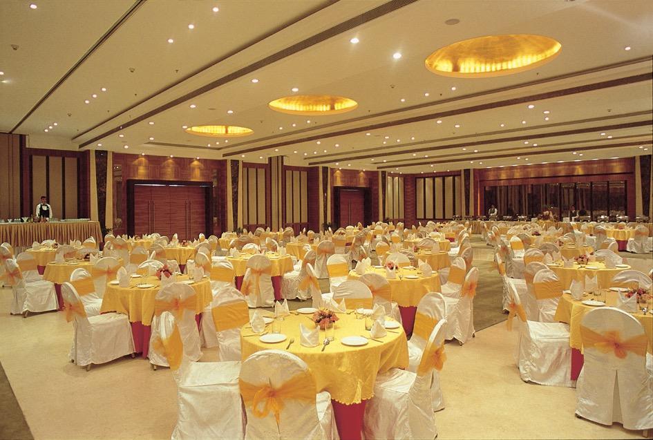 Aveda Hotel - Ludhiana Лудхиана Экстерьер фото