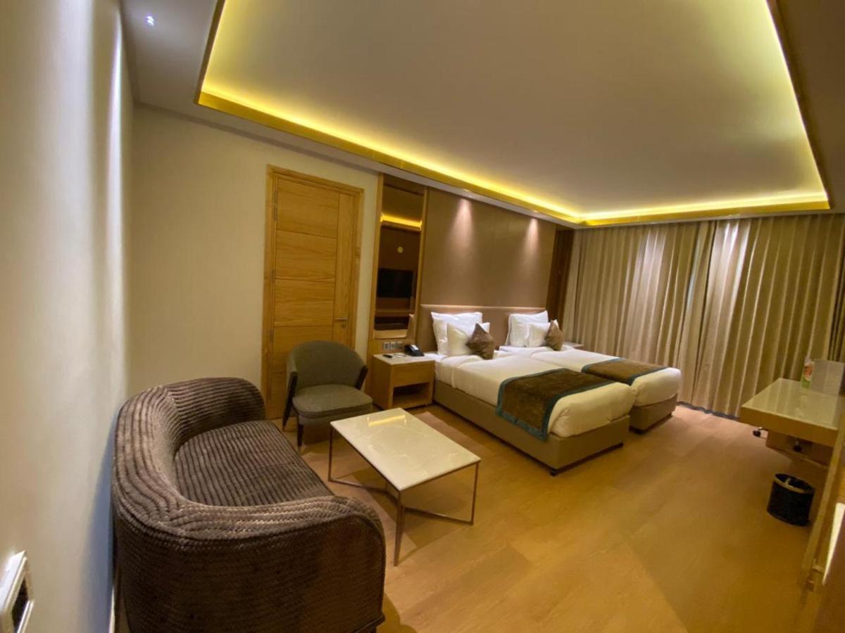 Aveda Hotel - Ludhiana Лудхиана Экстерьер фото